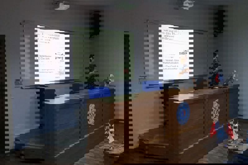ALKÜ RAFET KAYIŞ MÜHENDISLIK FAKÜLTESI YURTDIŞI ARAŞTIRMA VE PROJE SEMINERLERI BAŞLADI