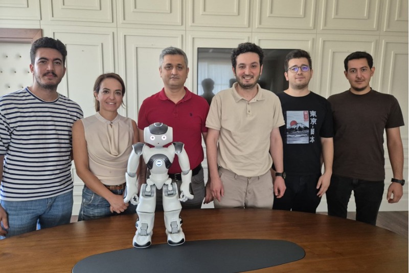Fakültemizde TUBİTAK 3501 - Kariyer Geliştirme Programı: Takdik-Rob: Taklit Yolu ile Eğitilen İnsansı Robot Projesi 